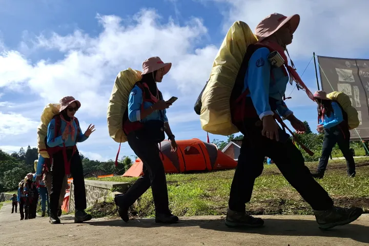 75 Wanita Kuasai Survival EIGER di Gunung Galunggung