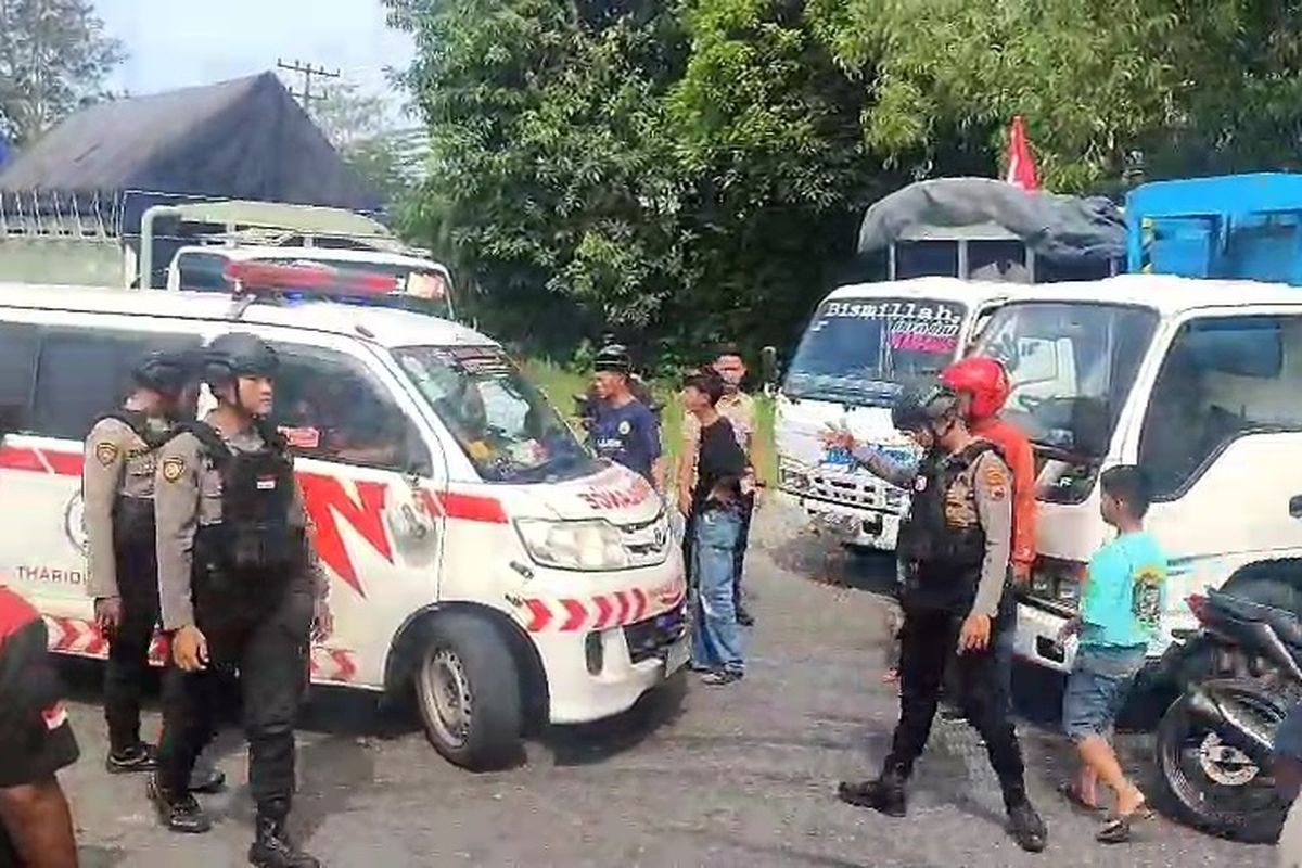 Aksi Demo ODOL Ricuh, Ambulans Rusak Saat Tugas Kemanusiaan