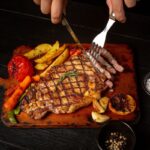 Atasi Efek Makan Daging Berlebih: 6 Tips Pola Makan Sehat