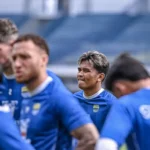 Bursa Transfer PERSIB: Agung Out, Del Pino Tetap? Kejutan!