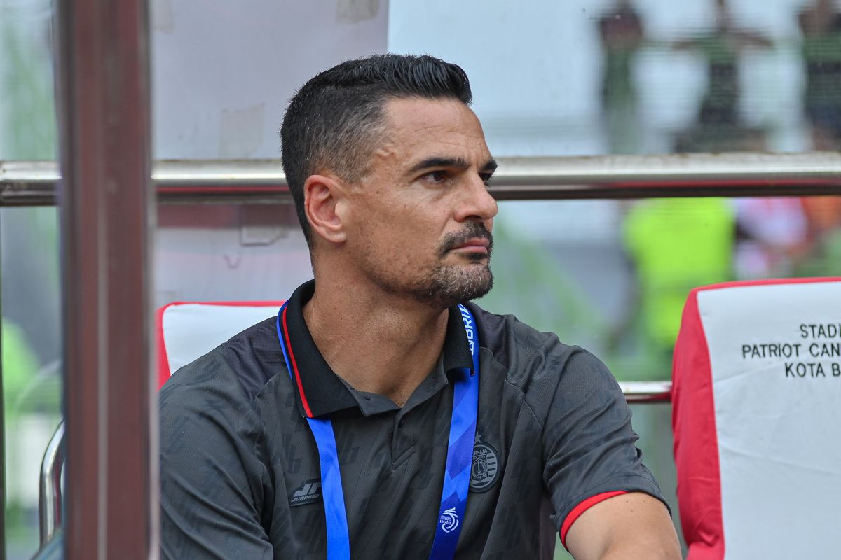 Carlos Pena: Pelatih Baru Persita Tangerang, Siap Raih Kemenangan