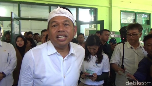 Dedi Mulyadi Minta Tilang Patwal: Tak Pakai Helm Boncengan?
