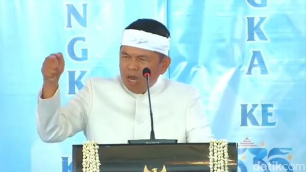 Denda Tak Pakai Helm Boncengan Patwal: Kasus Dedi Mulyadi