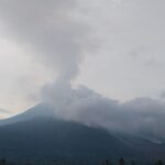 Erupsi Gunung Lewotobi: 25 Penerbangan Wings Air Batal