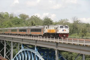 Flash Sale KAI: Tiket Kereta Jauh Rp100 Ribu, Buruan!