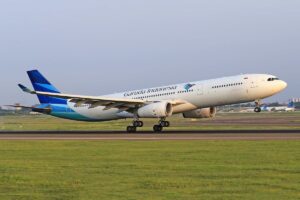 Garuda Indonesia Masuk 10 Maskapai Terbaik Dunia 2025?