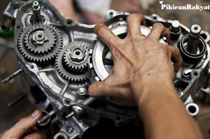 Hindari Masalah Mesin Motor Saat Mudik: Solusi & Pencegahannya