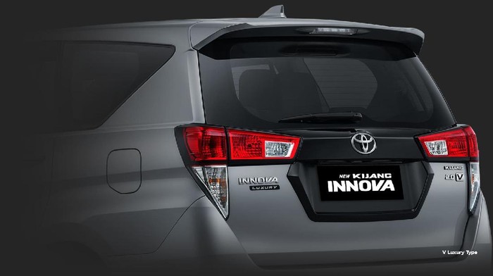 Innova Reborn Diesel vs Zenix Hybrid: Pilih Mana?