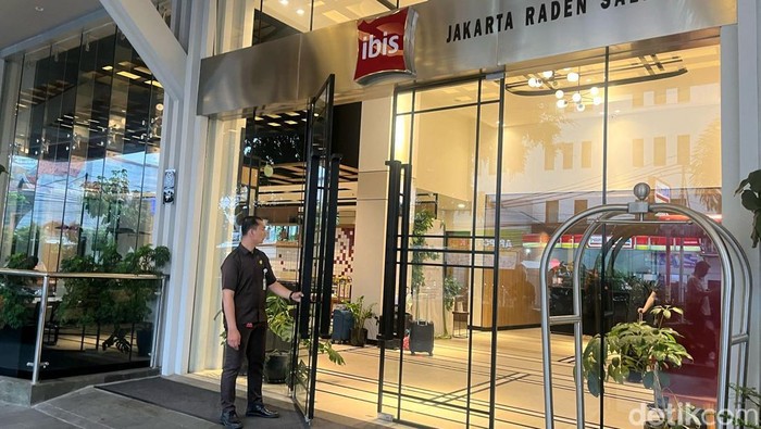 Jakarta Ramai Turis Arab: Haji, Transit, & Liburan Seru!