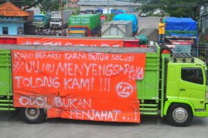 Jalan Rusak? Lebih dari Sekadar Truk ODOL Berlebih
