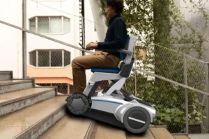 Kursi Roda Canggih Panjat Tangga: Revolusi Mobilitas dari Jepang, Rilis 2026