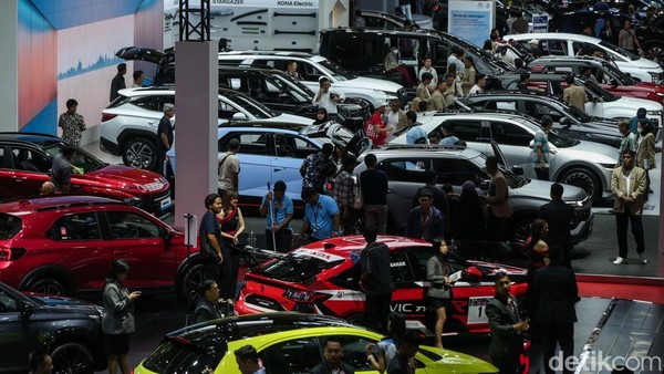 Penjualan Mobil Lesu? Pemerintah Siapkan Solusi Jitu Gaikindo