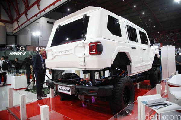 Pindad Rilis Mobil Listrik Taktis Pandu: Inovasi Canggih Indonesia