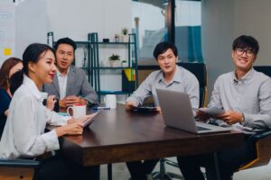 Prospek Kerja 2025: Jurusan Kuliah Paling Diminati & Sepi Kerja