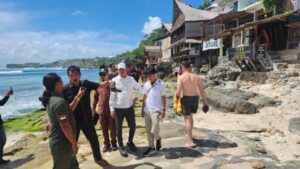 Puluhan Vila & Hotel Ilegal Terbongkar di Pantai Bingin Bali