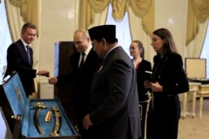Putin Desak Perdagangan Bebas RI-Eurasia, Prabowo Respon Apa?