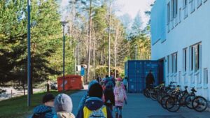 Rahasia Sukses Akademik Siswa Finlandia: Sekolah Jam 9 Pagi