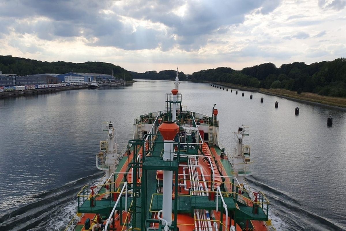 Selat Hormuz Tertutup? Tanker Pertamina Pilih Jalur Aman Oman-India