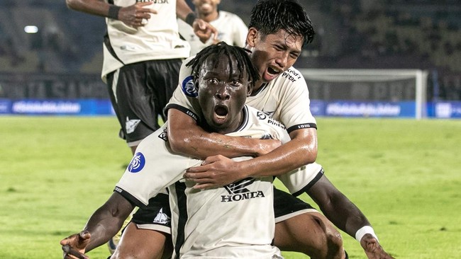 Sensasi Liga 1: Mario Balotelli dan Cristian Gomez Resmi Merapat