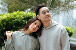 Suami Maudy Ayunda Idap Eksim, Efek Pindah ke Indonesia?