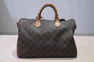 Tas Mewah LV Murah? Lelang Barang Sitaan KPK!