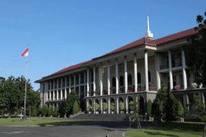 UM UGM 2025: Pendaftaran Diperpanjang! Cek Syarat Terbaru Sekarang