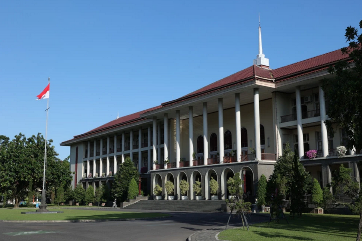 UM UGM 2025: Pendaftaran Diperpanjang! Cek Syarat Terbaru Sekarang