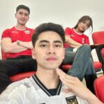 Verrell Bramasta dan Fuji Mesra, Nonton Bareng Indonesia Vs China