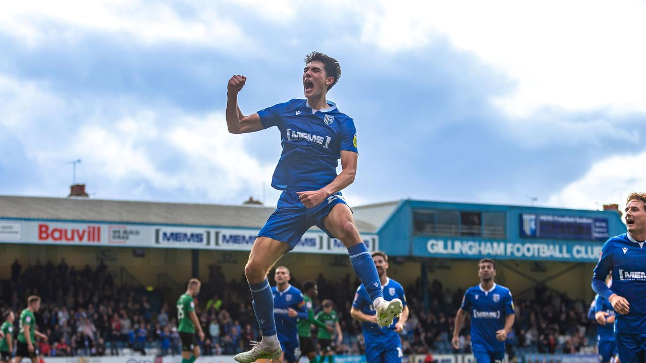 Elkan Baggott kembali memperkuat Timnas Indonesia. Kehadirannya membuka banyak opsi taktik bagi John Herdman di FIFA Series 2026.