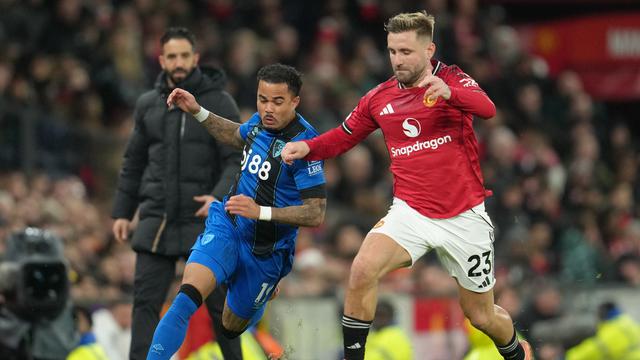 Manchester United Incar Pemain Enerjik, Posisi Luke Shaw Mulai Terancam