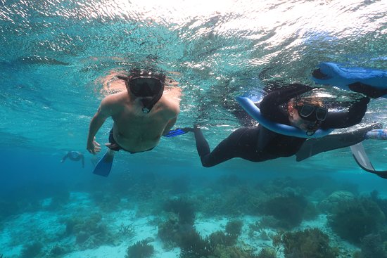 5 Hal yang Wajib Disiapkan Saat Snorkeling
